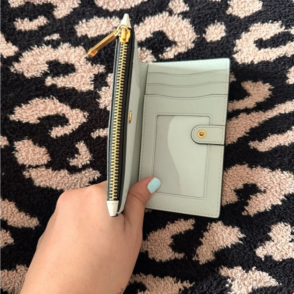 Kate Spade Matchbox wallet - Picture 3 of 5